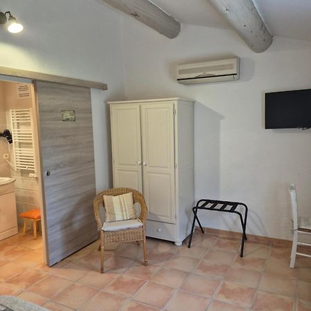 Mas Clement - Chambre Et Table D'Hotes LʼIsle-sur-la-Sorgue Eksteriør billede