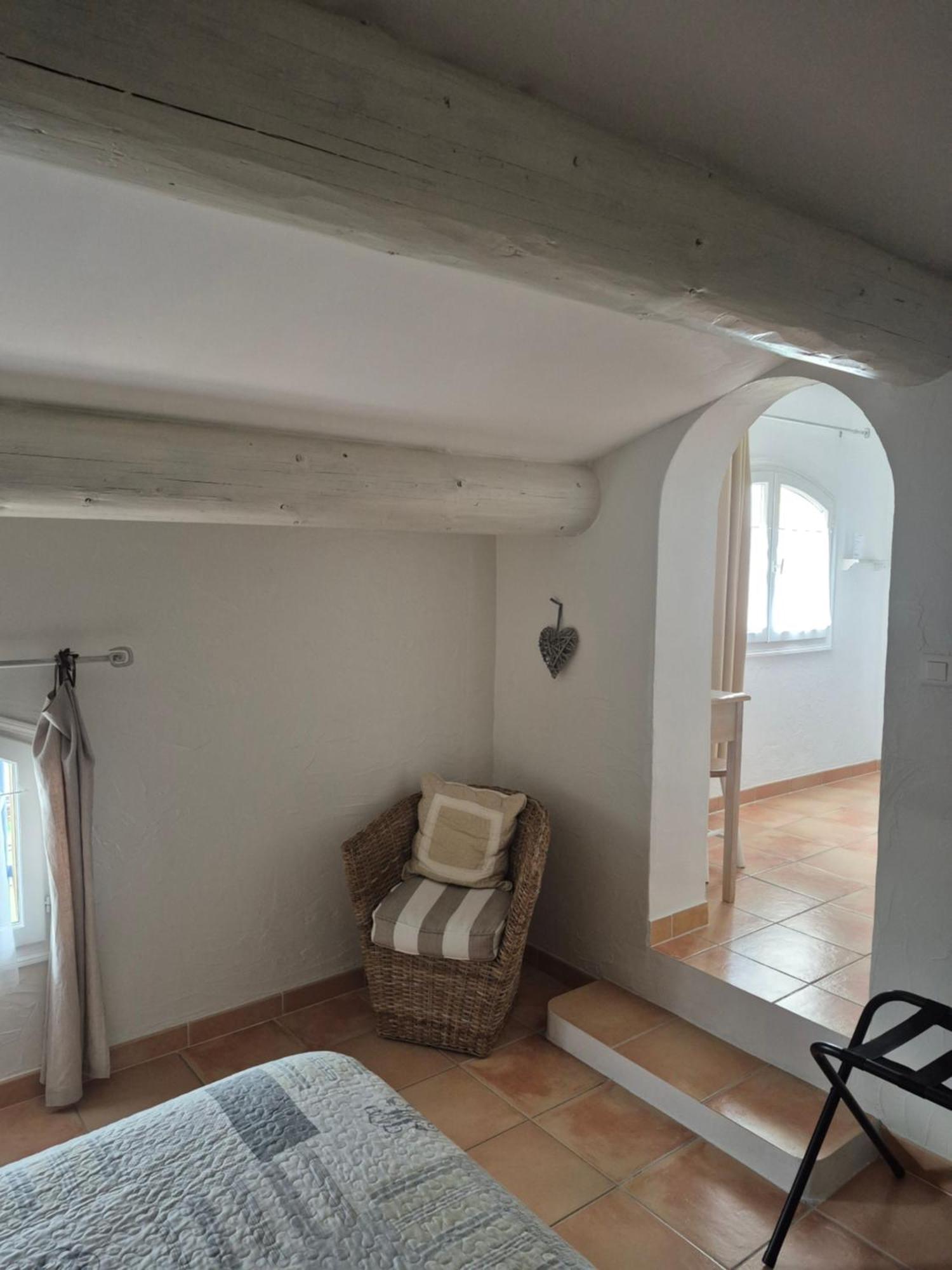 Mas Clement - Chambre Et Table D'Hotes LʼIsle-sur-la-Sorgue Eksteriør billede